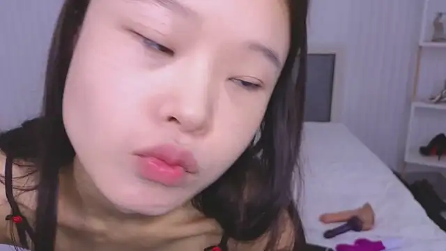 Tina Kim  online show from 03-19-25, 04:36