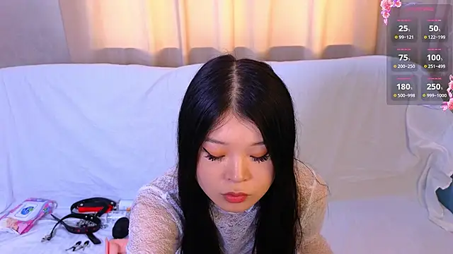 Tina Kim  online show from 04-03-26, 10:00