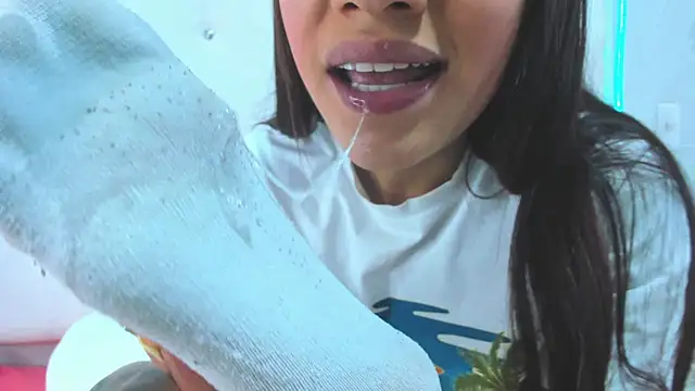 Little Jenni online show from 07-10-26, 01:33
