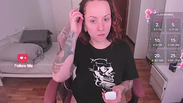 Snapshot of Domina_Deivis chatting on 10-10-25, 08:15 Domina Deivis online show from 10-10-25, 08:15