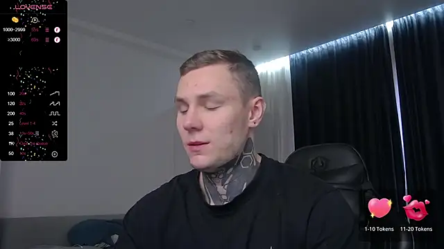 Snapshot of Lechery_boy chatting on 03-02-25, 02:25 Lechery boy online show from 03-02-25, 02:25