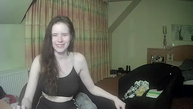 Snapshot of Princess-Lilly chatting on 02-27-25, 07:37 Princess-Lilly online show from 02-27-25, 07:37