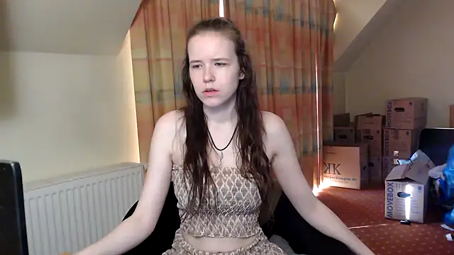 Snapshot of Princess-Lilly chatting on 02-02-25, 08:34 Princess-Lilly online show from 02-02-25, 08:34