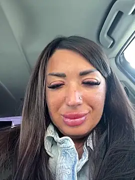 Snapshot of RuslanaXX chatting on 03-02-26, 06:47 RuslanaXX online show from 03-02-26, 06:47