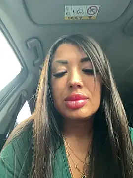 Snapshot of RuslanaXX chatting on 05-29-26, 04:51 RuslanaXX online show from 05-29-26, 04:51