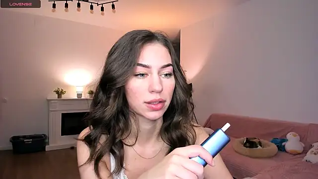 AnysaSmith online show from 06-06-26, 01:44