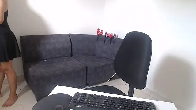 Snapshot of Aliciaheart chatting on 03-19-25, 08:32 Aliciaheart online show from 03-19-25, 08:32