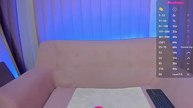 lexiethompson  online show from 11-27-25, 12:05