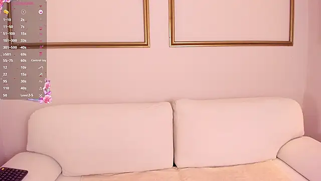 lexiethompson  online show from 02-10-26, 12:04