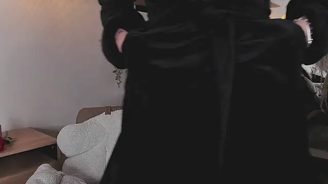 Snapshot of stefanny_ruiz_ chatting on 03-22-25, 03:20 stefanny ruiz online show from 03-22-25, 03:20