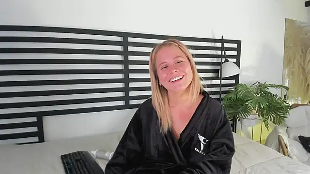 Snapshot of stefanny_ruiz_ chatting on 02-12-25, 04:00 stefanny ruiz online show from 02-12-25, 04:00