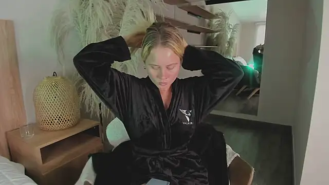 Snapshot of stefanny_ruiz_ chatting on 03-08-25, 03:45 stefanny ruiz online show from 03-08-25, 03:45