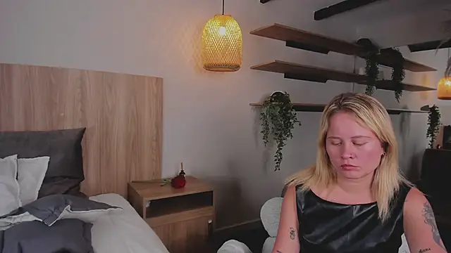 Snapshot of stefanny_ruiz_ chatting on 03-20-25, 03:58 stefanny ruiz online show from 03-20-25, 03:58