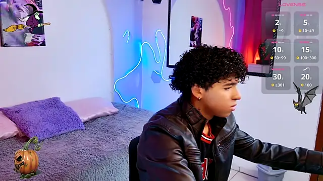 Noah Smith04 online show from 10-25-25, 08:20