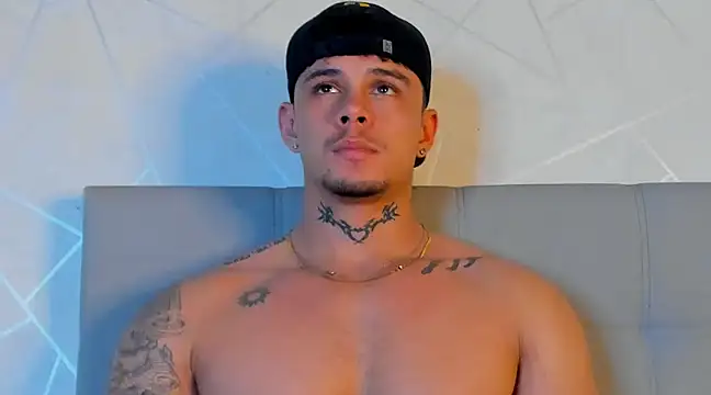 Snapshot of NoahhBrown chatting on 03-14-25, 05:59 NoahhBrown online show from 03-14-25, 05:59