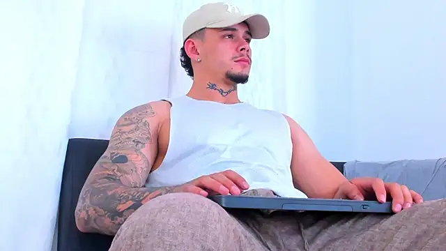 NoahhBrown online show from 10-24-25, 05:39