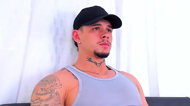 NoahhBrown online show from 10-29-25, 03:49