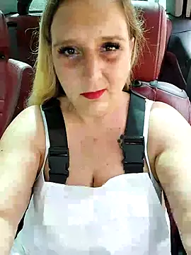 BecciDeluxe online show from 09-28-25, 01:07