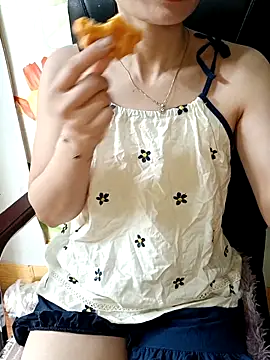 Blythe 69 online show from 09-24-25, 03:24