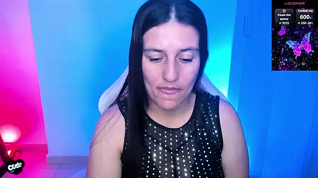 Saskyaa online show from 12-15-25, 02:50