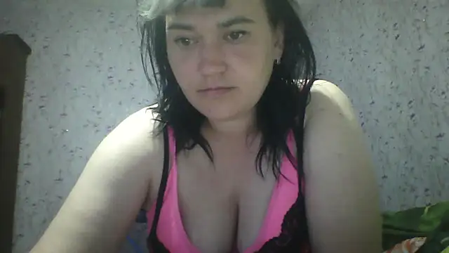 HollyLaBerry online show from 06-14-26, 05:52