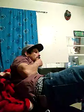 Snapshot of LongDickZee562 chatting on 12-19-24, 08:13 LongDickZee562 online show from 12-19-24, 08:13