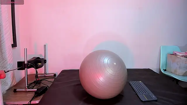 cleopatraa online show from 11-27-25, 11:05