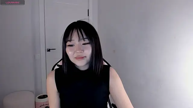 hee young11 online show from 11-29-25, 06:02