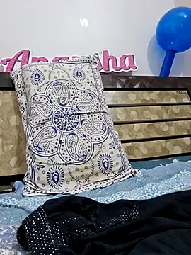 suton1 online show from 10-15-25, 05:17