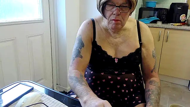 samanthasissieuk online show from 03-05-26, 08:00