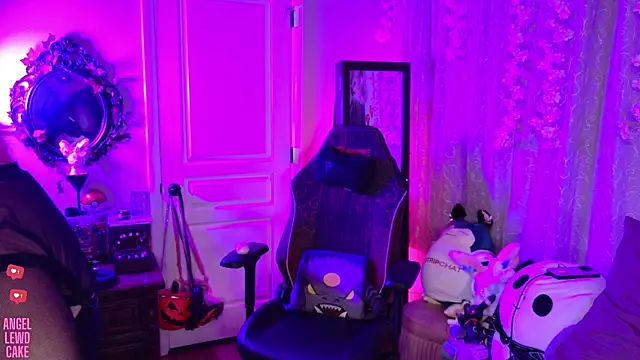 Snapshot of Angel-Lewd-Cake chatting on 07-18-26, 03:42 Angel-Lewd-Cake online show from 07-18-26, 03:42