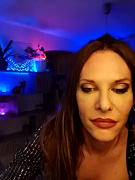 Luna Kitanna online show from 04-11-26, 07:50