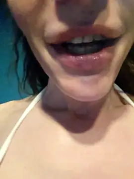 Snapshot of Luna_Kitanna chatting on 04-26-26, 11:51 Luna Kitanna online show from 04-26-26, 11:51
