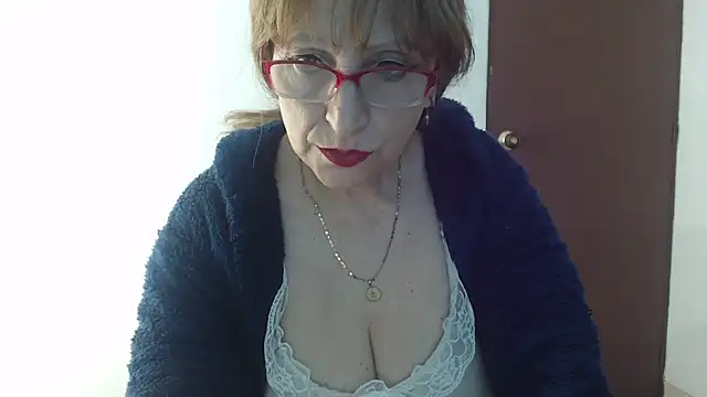 Lilly macflyy online show from 10-30-25, 06:38