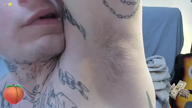 Snapshot of layneinchains chatting on 02-15-26, 08:08 layneinchains online show from 02-15-26, 08:08