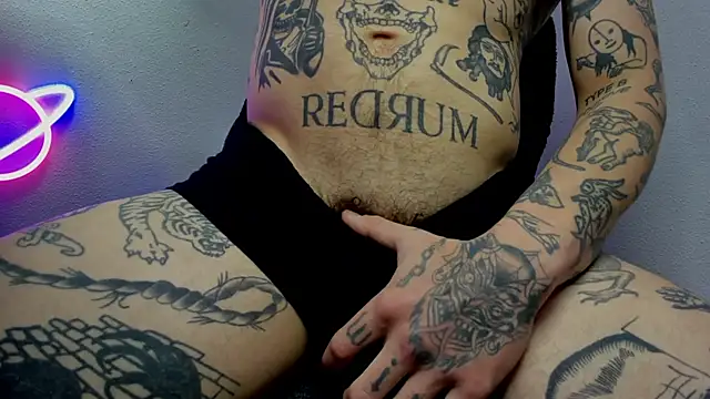 Snapshot of layneinchains chatting on 11-20-25, 08:26 layneinchains online show from 11-20-25, 08:26