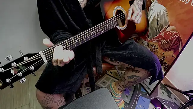 Snapshot of layneinchains chatting on 09-28-25, 09:16 layneinchains online show from 09-28-25, 09:16