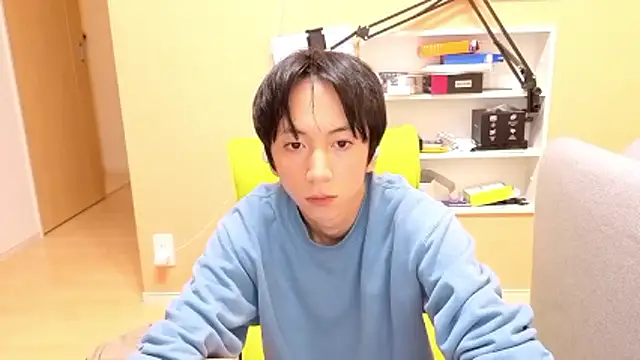 Snapshot of freeeeeessssss111 chatting on 10-31-25, 08:00 freeeeeessssss111 online show from 10-31-25, 08:00