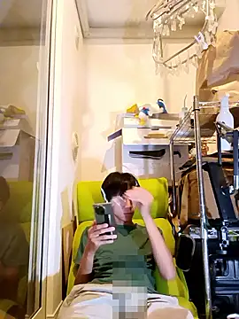 Snapshot of freeeeeessssss111 chatting on 10-13-25, 03:13 freeeeeessssss111 online show from 10-13-25, 03:13