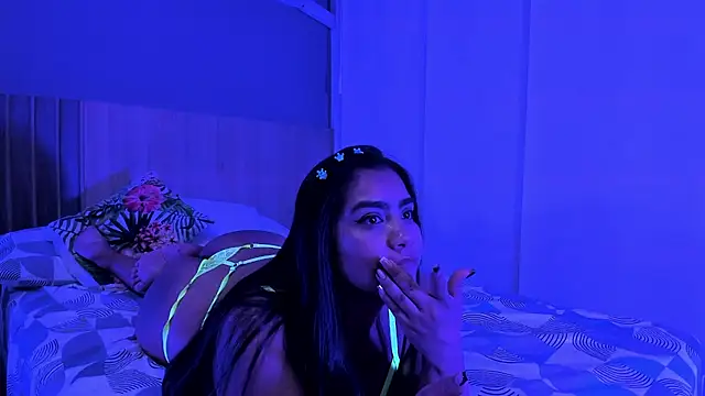 hannnasmith online show from 11-24-25, 03:17