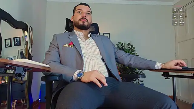 Snapshot of HenryBenso chatting on 05-21-26, 08:28 HenryBenso online show from 05-21-26, 08:28