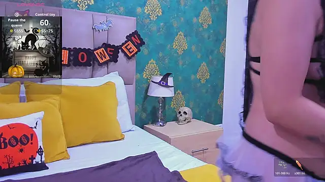 SuzanSmithh online show from 10-18-25, 02:30