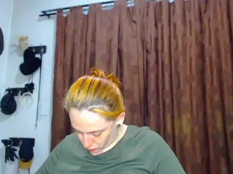 Snapshot of Redhead_incandy chatting on 07-05-26, 07:04 Redhead incandy online show from 07-05-26, 07:04