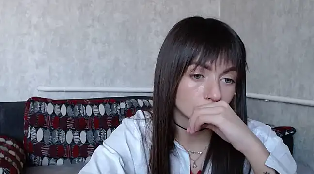 Snapshot of LikaLuis chatting on 02-25-25, 01:32 LikaLuis online show from 02-25-25, 01:32