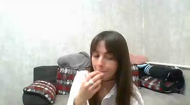 Snapshot of LikaLuis chatting on 01-29-25, 07:22 LikaLuis online show from 01-29-25, 07:22