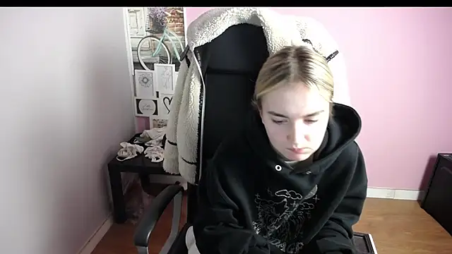 viktoria lovely online show from 12-23-25, 06:56