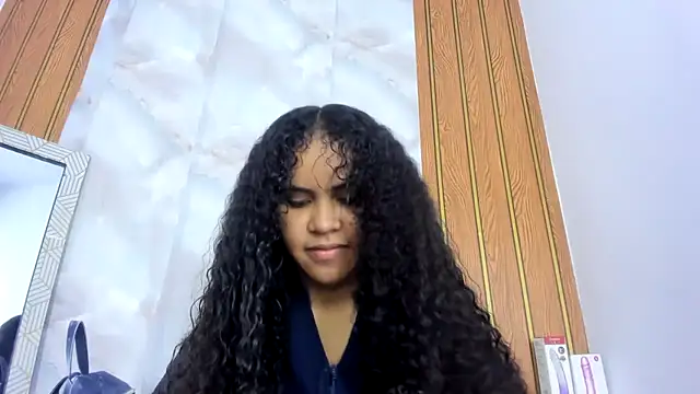 Snapshot of makena18 chatting on 10-02-25, 02:31 makena18 online show from 10-02-25, 02:31