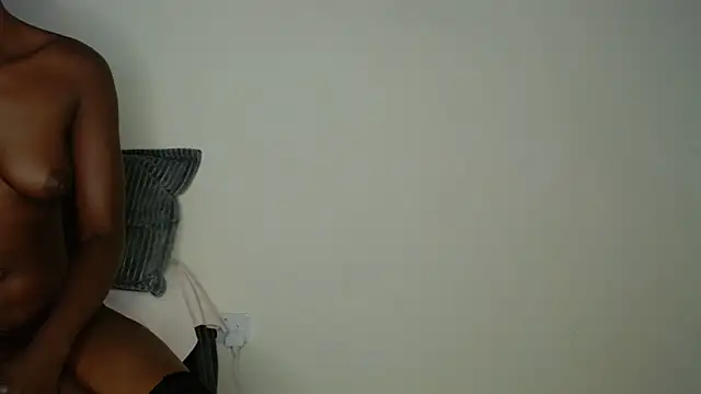 Snapshot of Perqueen chatting on 03-19-25, 08:11 Perqueen online show from 03-19-25, 08:11