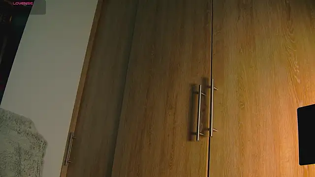 aidaadams online show from 10-11-25, 08:48