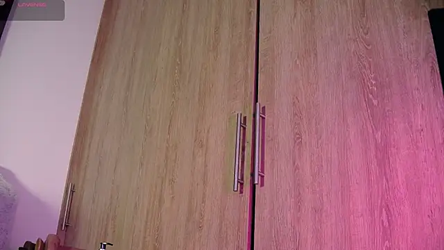 aidaadams online show from 11-04-25, 11:47